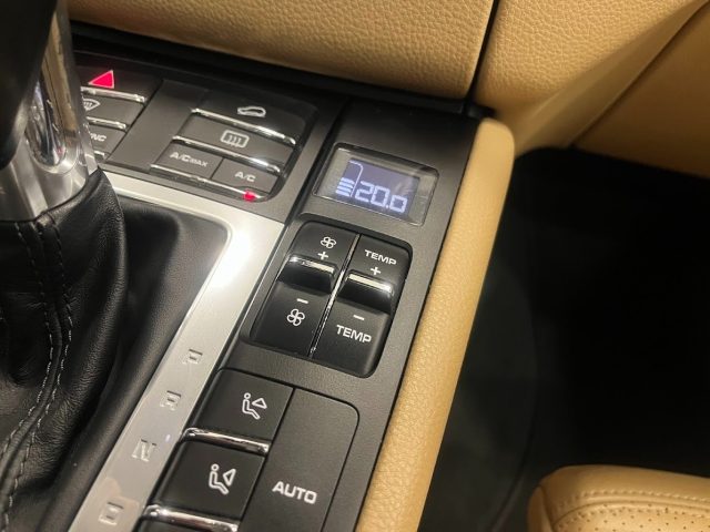 PORSCHE Macan usata, con Sensori di parcheggio anteriori
