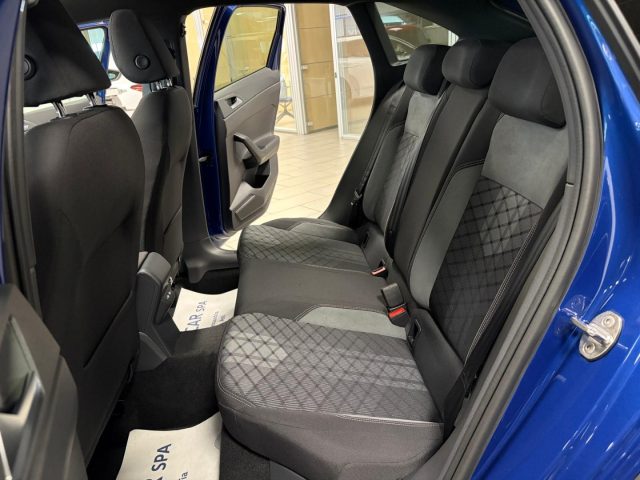 VOLKSWAGEN Taigo usata, con Luci diurne LED