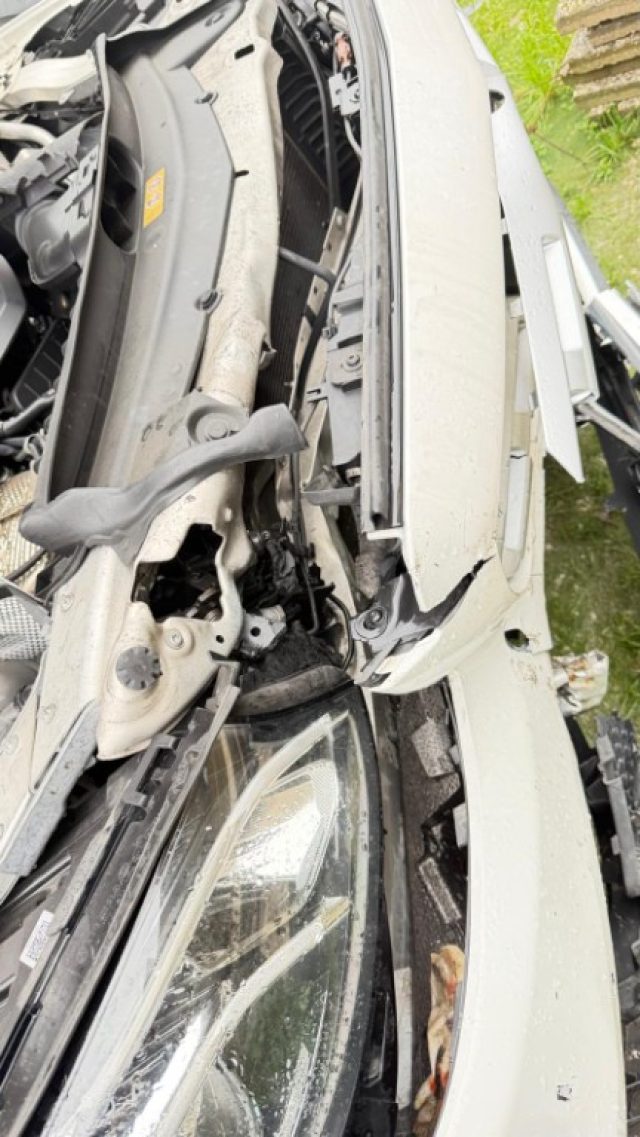 MERCEDES-BENZ E 220 usata, con ESP