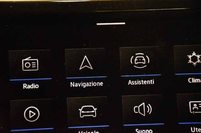 VOLKSWAGEN T-Roc usata, con Fari LED