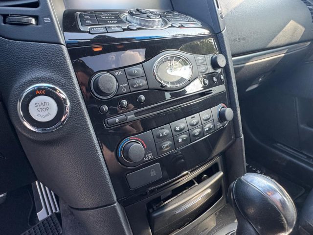 INFINITI QX70 usata, con Cronologia tagliandi