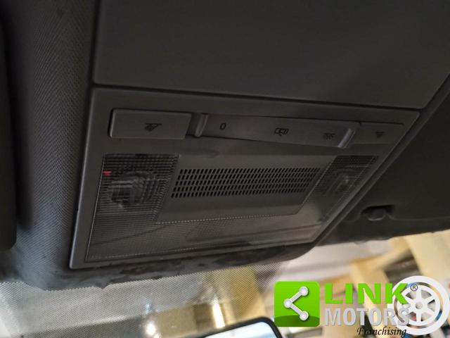 VOLKSWAGEN Polo usata, con Sensori di parcheggio anteriori