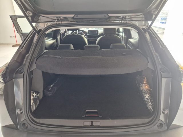 PEUGEOT 2008 usata, con Luci diurne LED