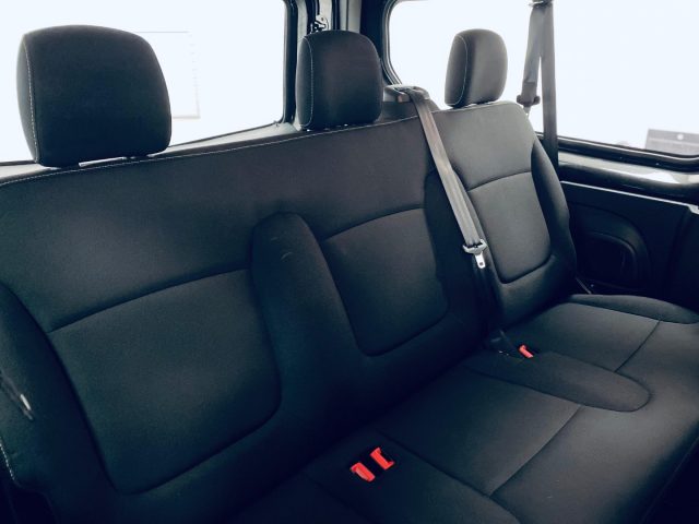 RENAULT Trafic usata 15