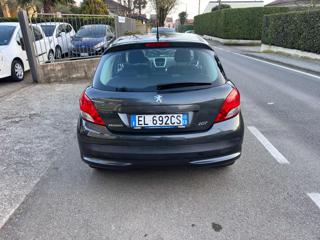 PEUGEOT 207 usata, con Autoradio