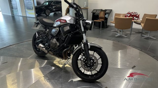 YAMAHA XSR 700 usata 3