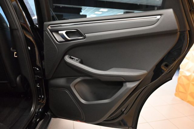 PORSCHE Macan usata 151