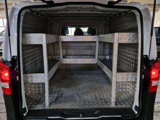 MERCEDES-BENZ Vito usata, con Park Distance Control