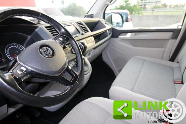 VOLKSWAGEN Caravelle usata, con Autoradio
