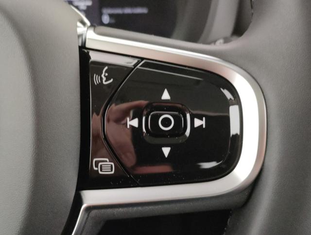 VOLVO XC60 usata, con Volante in pelle