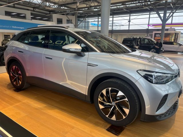 VOLKSWAGEN ID.4 usata, con Airbag laterali