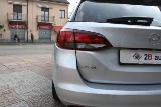 OPEL Astra usata, con Sensori di parcheggio anteriori