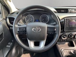 TOYOTA Hilux usata 10