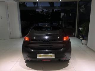 PEUGEOT 208 usata, con Autoradio