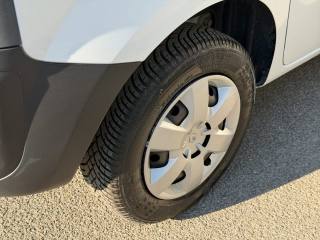 RENAULT Kangoo usata 16