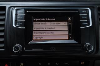 VOLKSWAGEN Caravelle usata, con Bluetooth