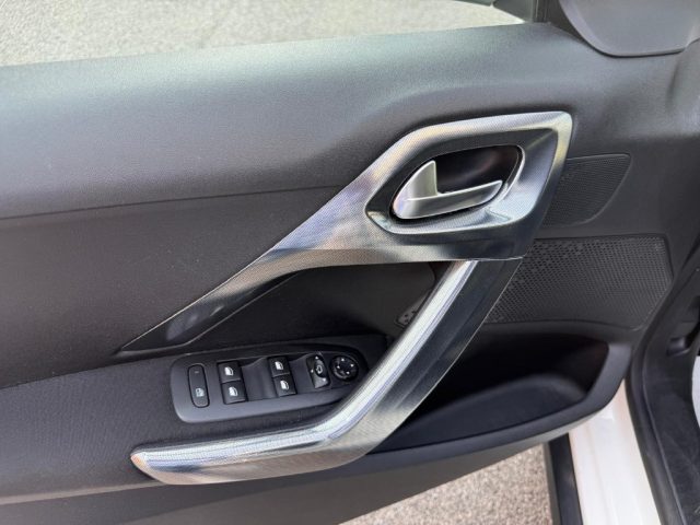 PEUGEOT 2008 usata, con Boardcomputer