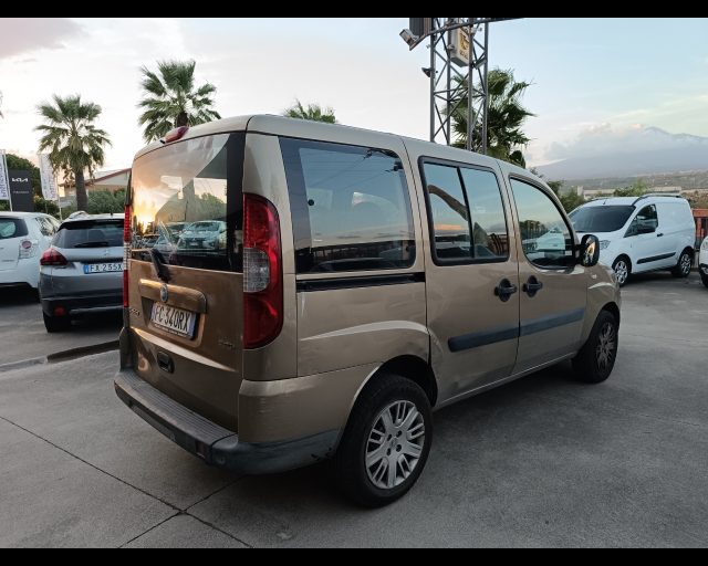 FIAT Doblo usata, con Airbag Passeggero