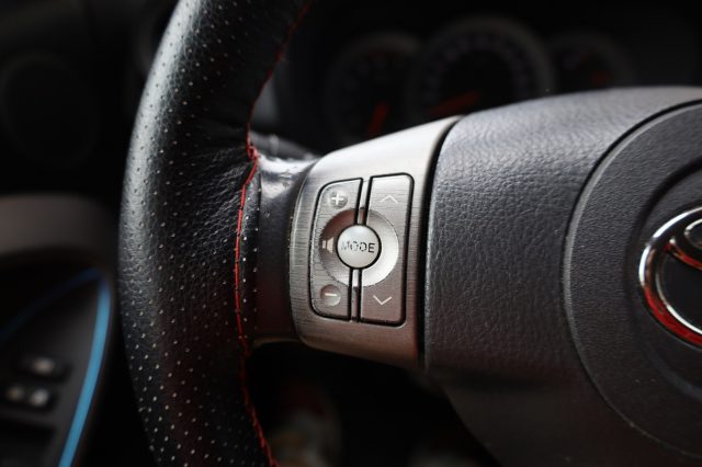 TOYOTA RAV 4 usata, con Sospensioni sportive