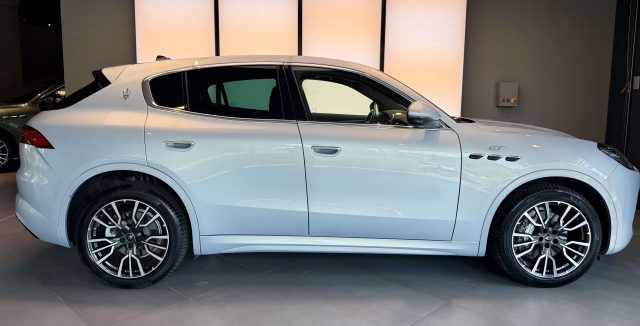 MASERATI Grecale usata, con Autoradio