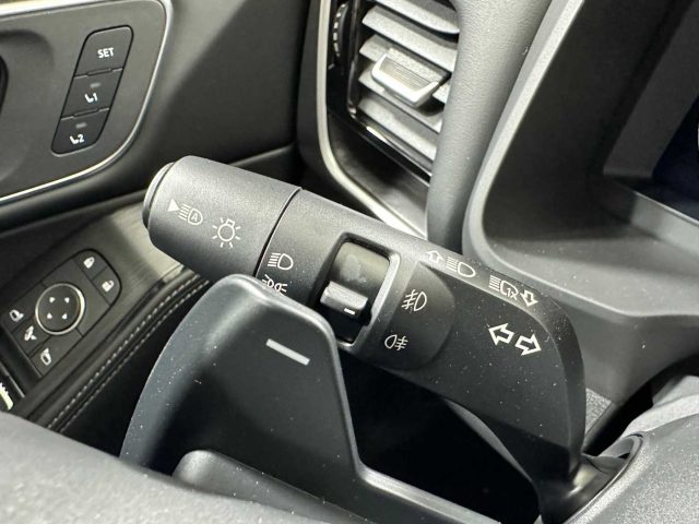 NISSAN X-Trail usata, con Riconoscimento dei segnali stradali