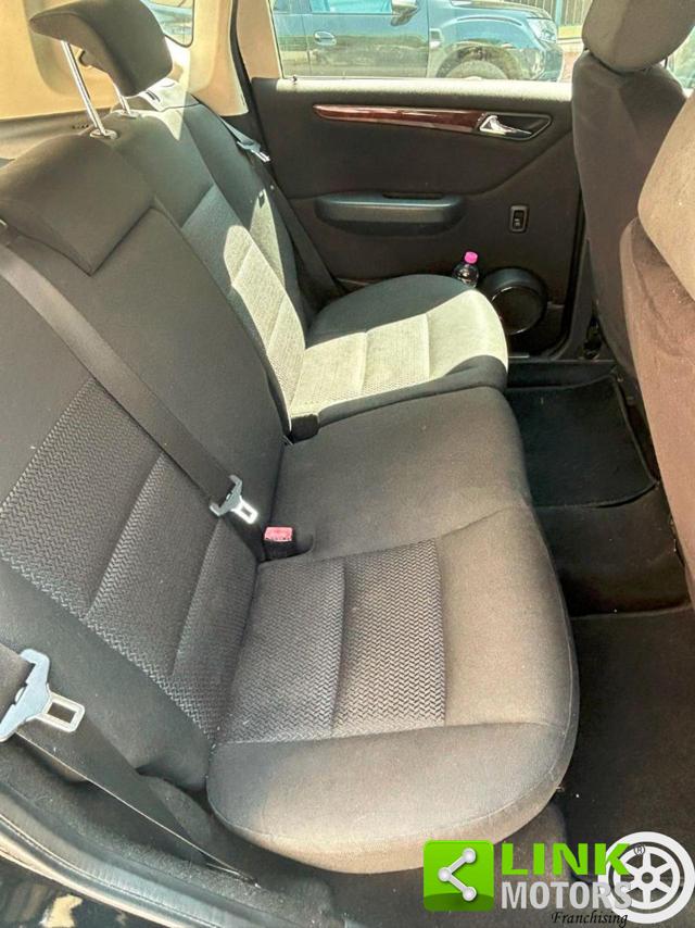 MERCEDES-BENZ A 180 usata 23