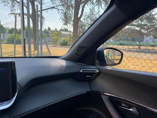 PEUGEOT 2008 usata, con Controllo trazione