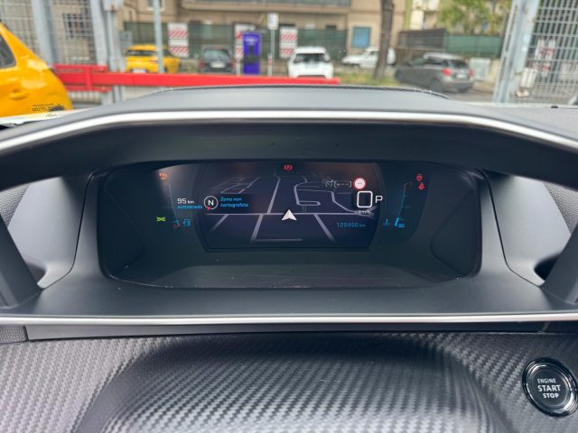 PEUGEOT 2008 usata, con Interni in pelle