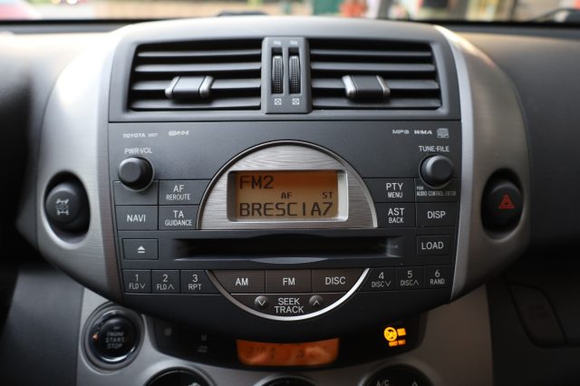TOYOTA RAV 4 usata, con Sound system
