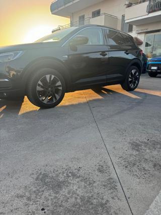 OPEL Grandland X usata, con Airbag