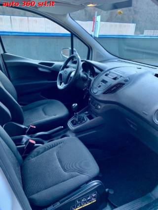 FORD Transit Courier usata, con USB