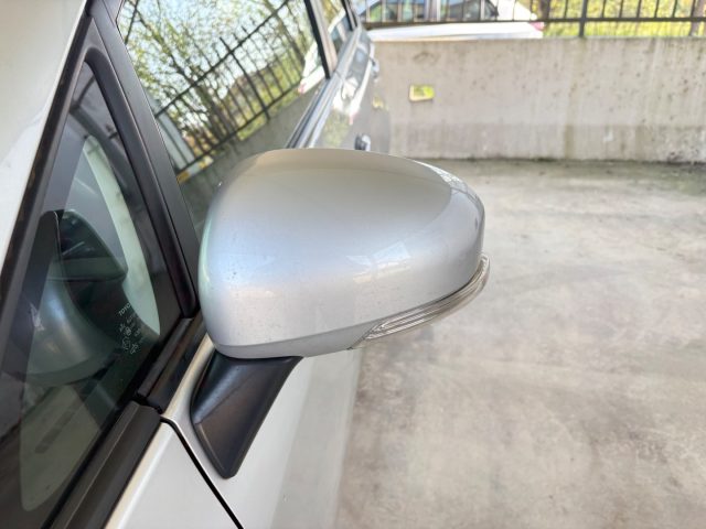 TOYOTA Verso-S usata, con Telecamera per parcheggio assistito