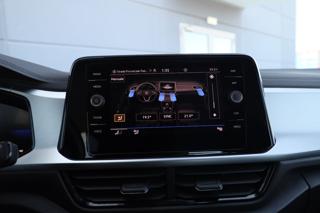 VOLKSWAGEN T-Roc usata, con Sensori di parcheggio anteriori