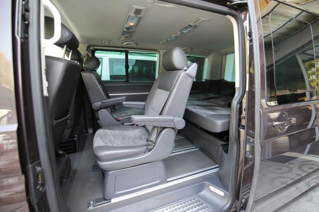 VOLKSWAGEN Multivan usata, con Airbag