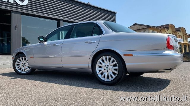 JAGUAR XJ usata 32