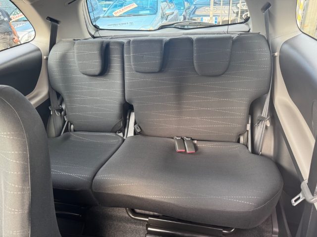 TOYOTA Yaris usata 6