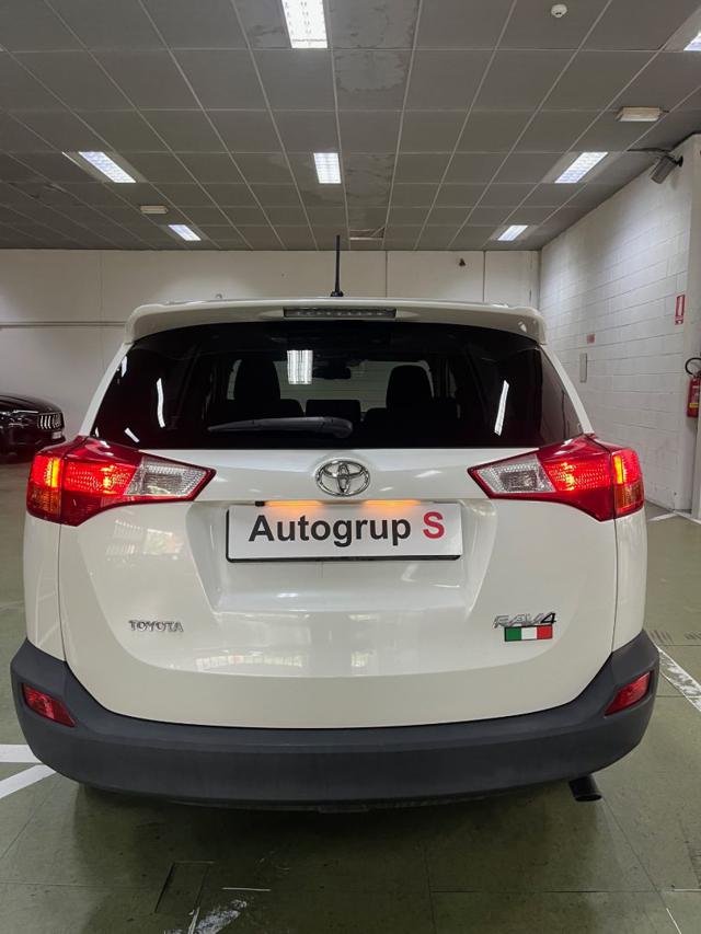 TOYOTA RAV 4 usata, con Airbag laterali