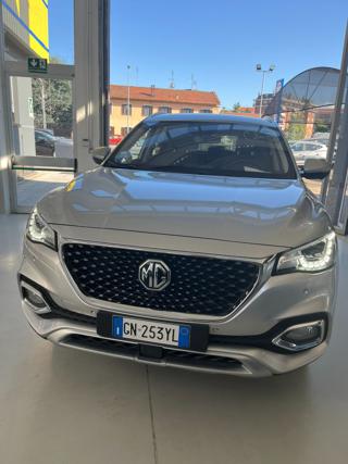 MG HS usata, con Fendinebbia