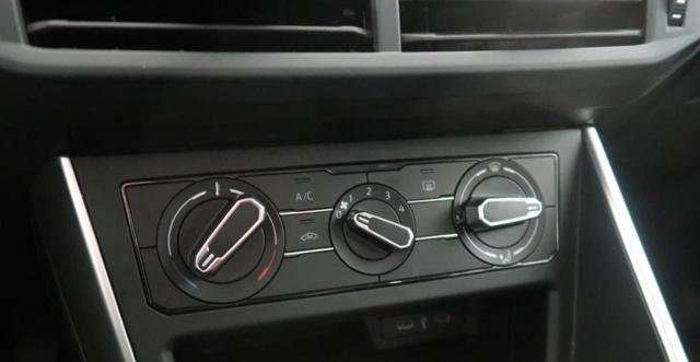 VOLKSWAGEN Polo usata, con Autoradio