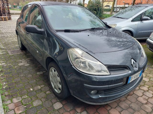 RENAULT Clio usata, con Airbag