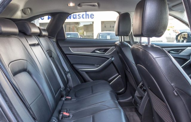 JAGUAR F-Pace usata, con Cronologia tagliandi