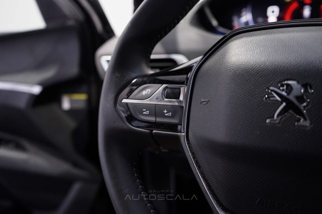 PEUGEOT 5008 usata, con Vivavoce