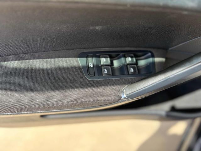 VOLKSWAGEN Golf usata, con Specchietti laterali elettrici