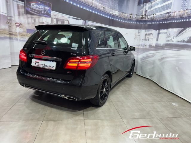MERCEDES-BENZ B 180 usata, con Autoradio