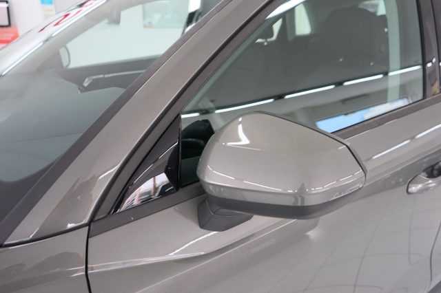 AUDI Q3 usata, con Sensori di parcheggio anteriori