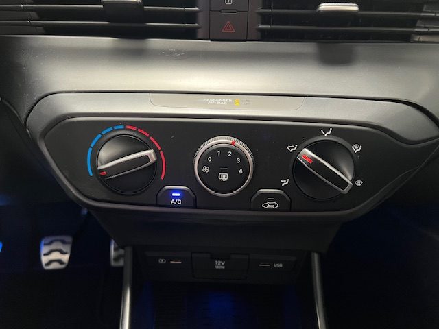 HYUNDAI Bayon usata, con Climatizzatore