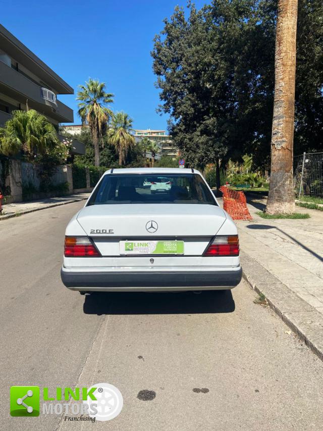 MERCEDES-BENZ 200 usata 4