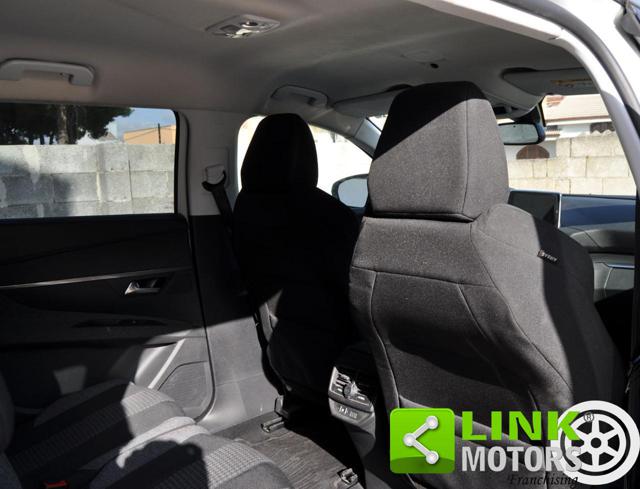 PEUGEOT 5008 usata, con Fendinebbia