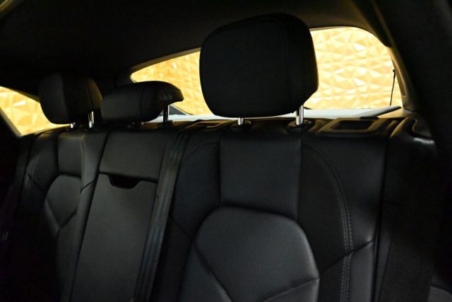 PORSCHE Macan usata 191