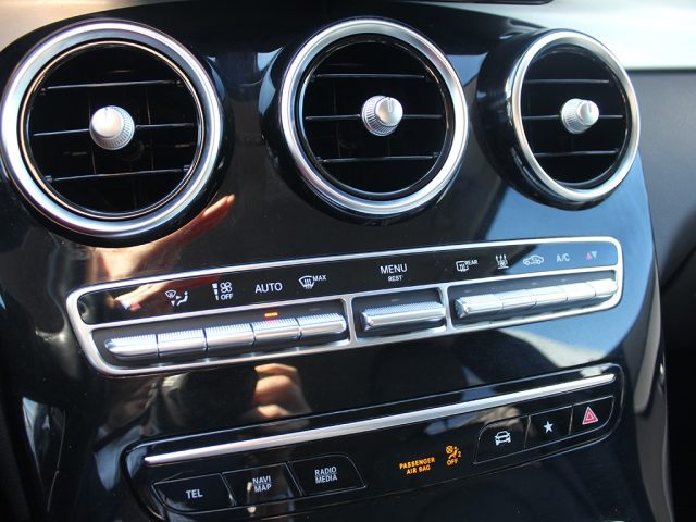 MERCEDES-BENZ GLC 300 usata, con Autoradio digitale
